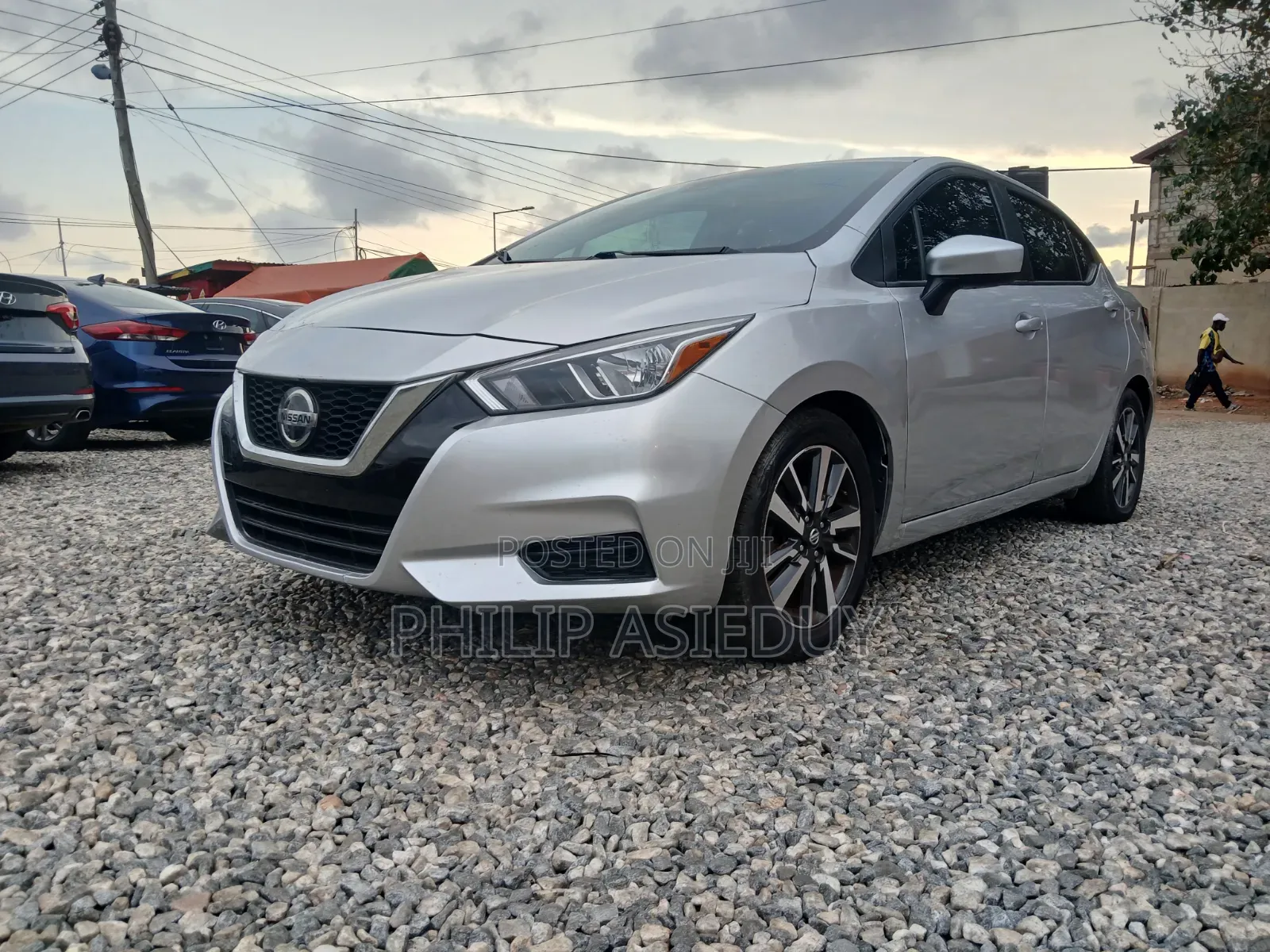 Nissan Versa SV 2022 Silver