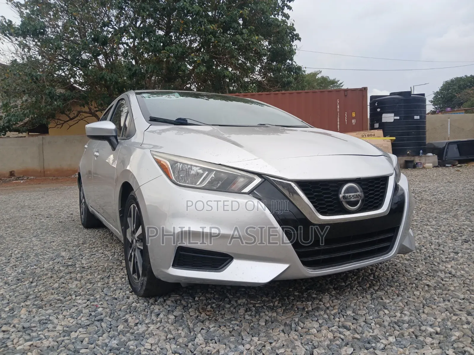 Nissan Versa SV 2022 Silver