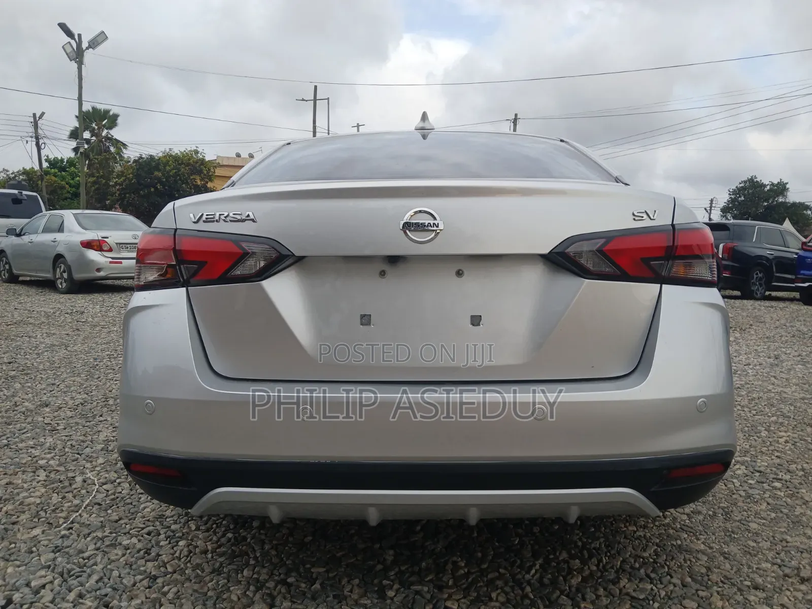 Nissan Versa SV 2022 Silver
