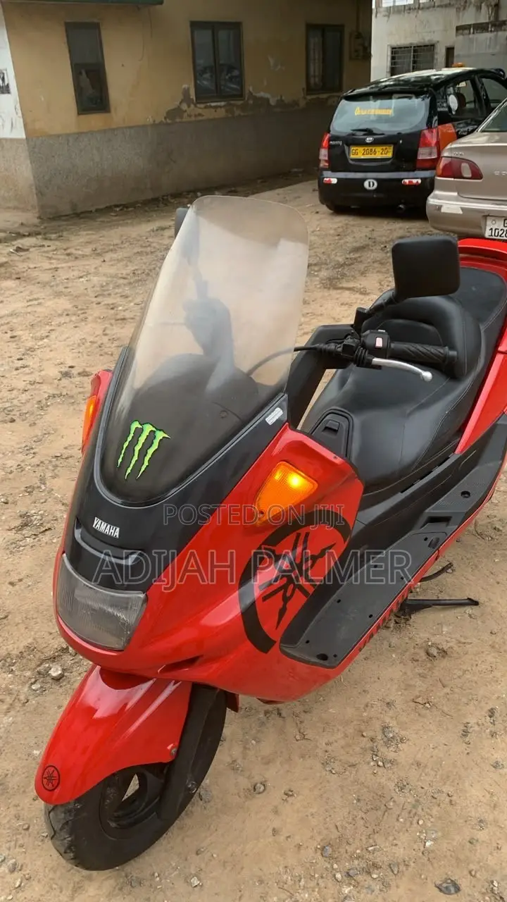 Yamaha Majesty 2020 Red