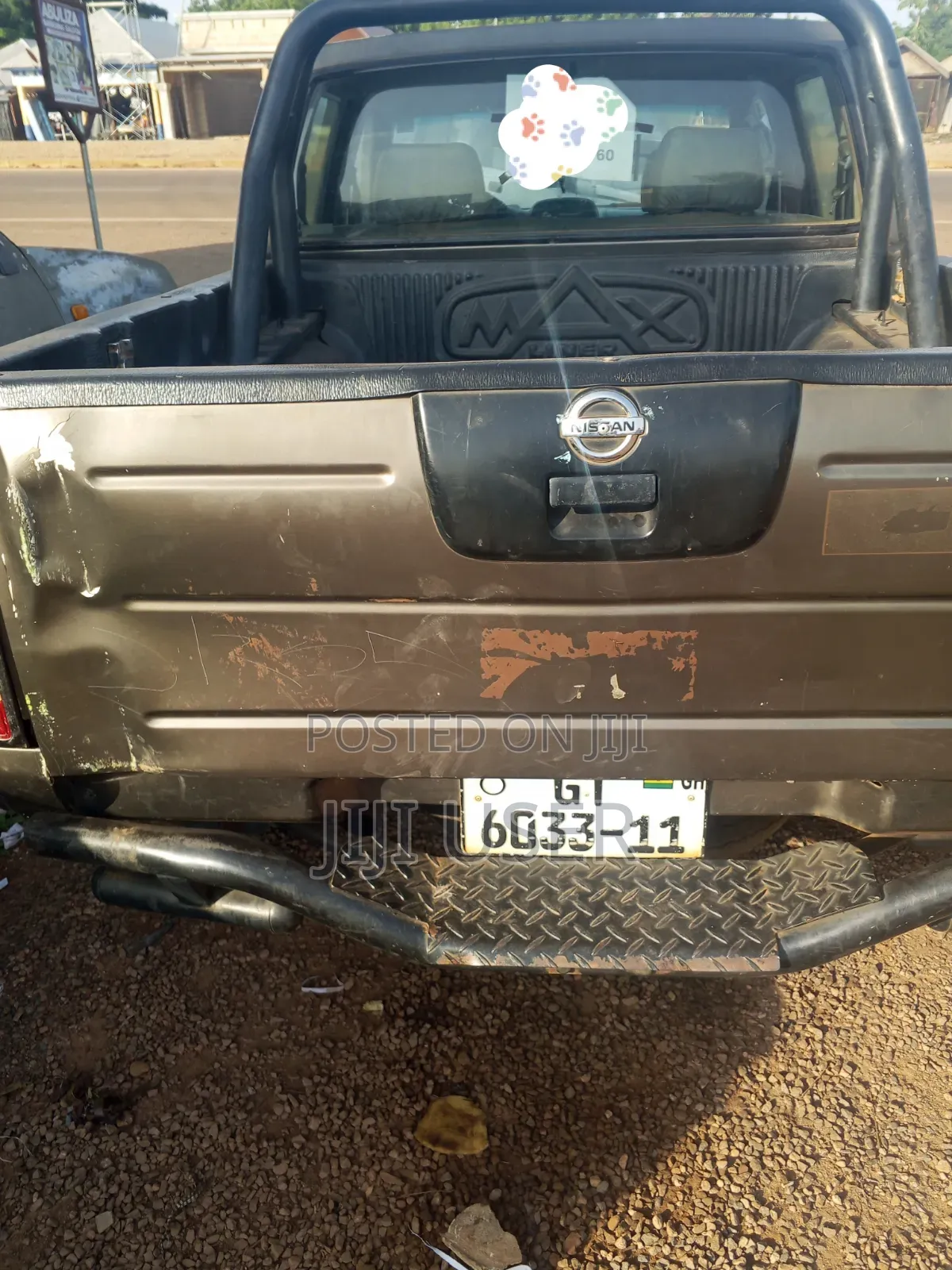 Nissan Hardbody 2011 Silver