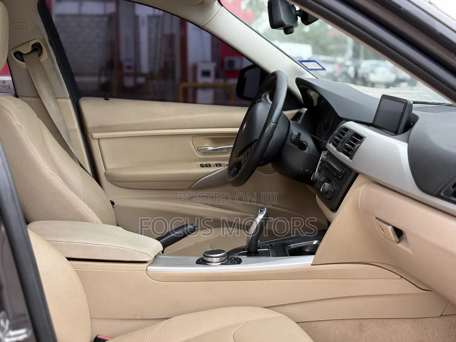 BMW 320i Sedan RWD 2015 Brown