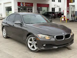 BMW 320i Sedan RWD 2015 Brown