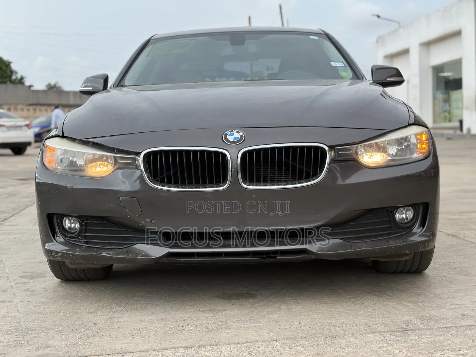 BMW 320i Sedan RWD 2015 Brown