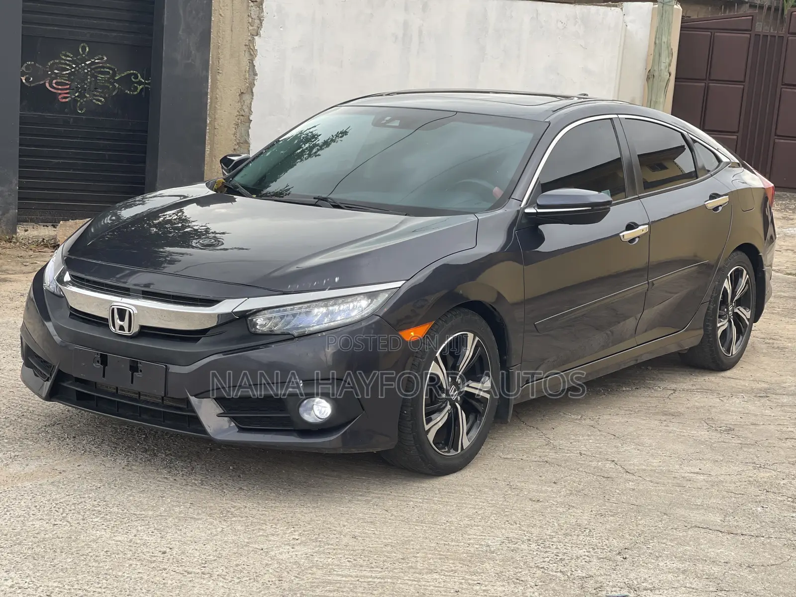 Honda Civic Touring 2dr Coupe (1.5L 4cyl) 2017 Gray