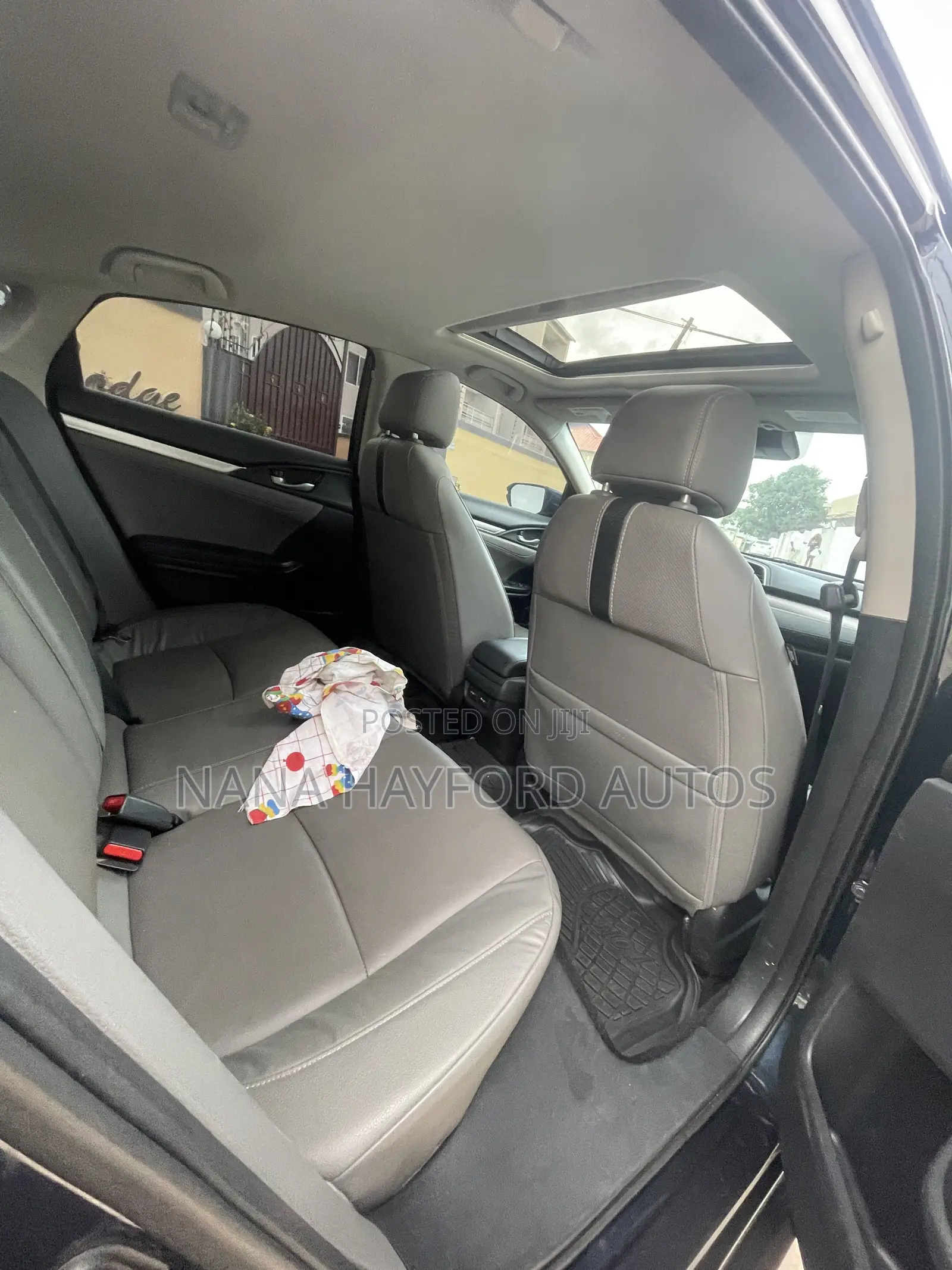 Honda Civic Touring 2dr Coupe (1.5L 4cyl) 2017 Gray