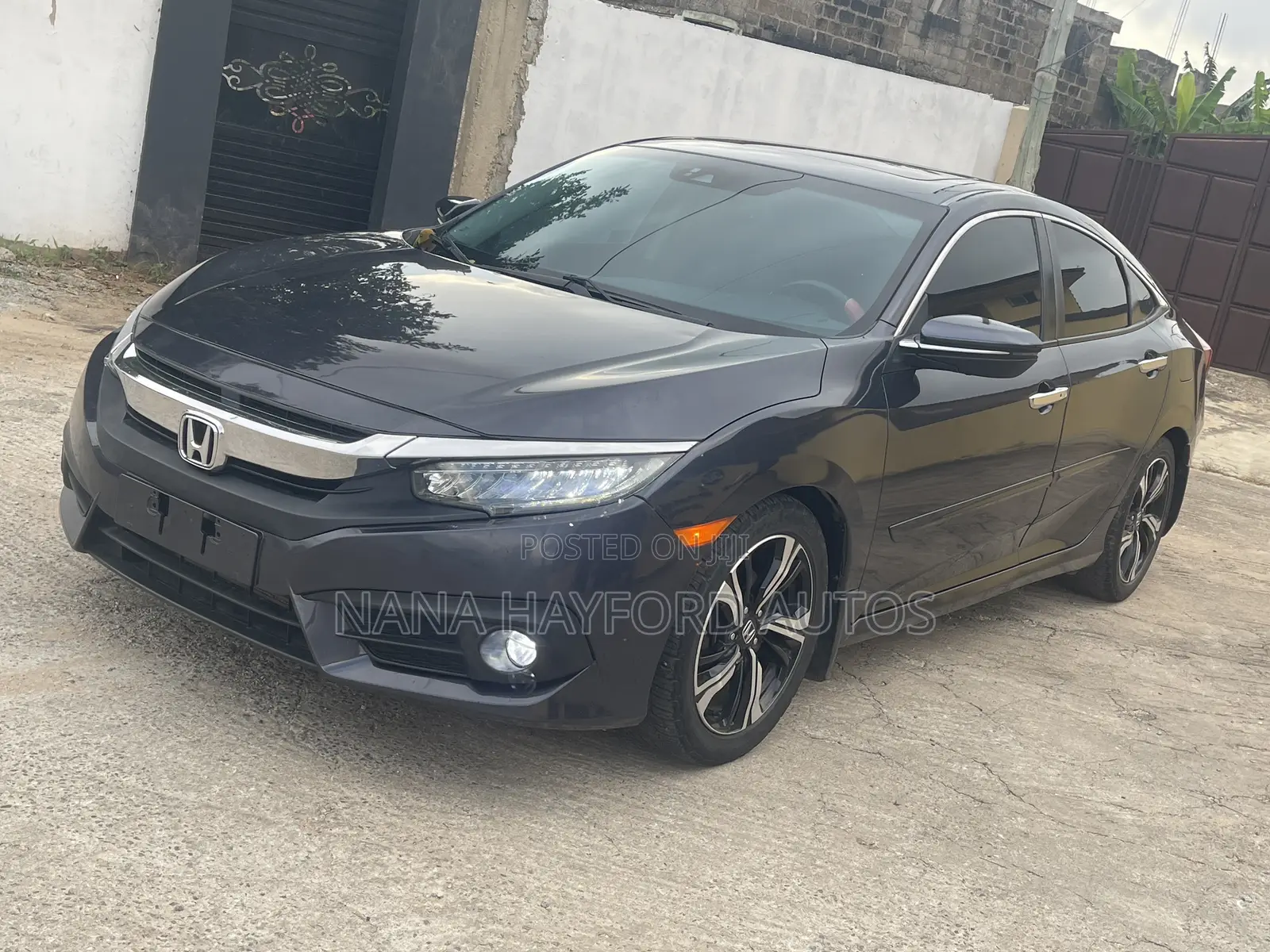 Honda Civic Touring 2dr Coupe (1.5L 4cyl) 2017 Gray