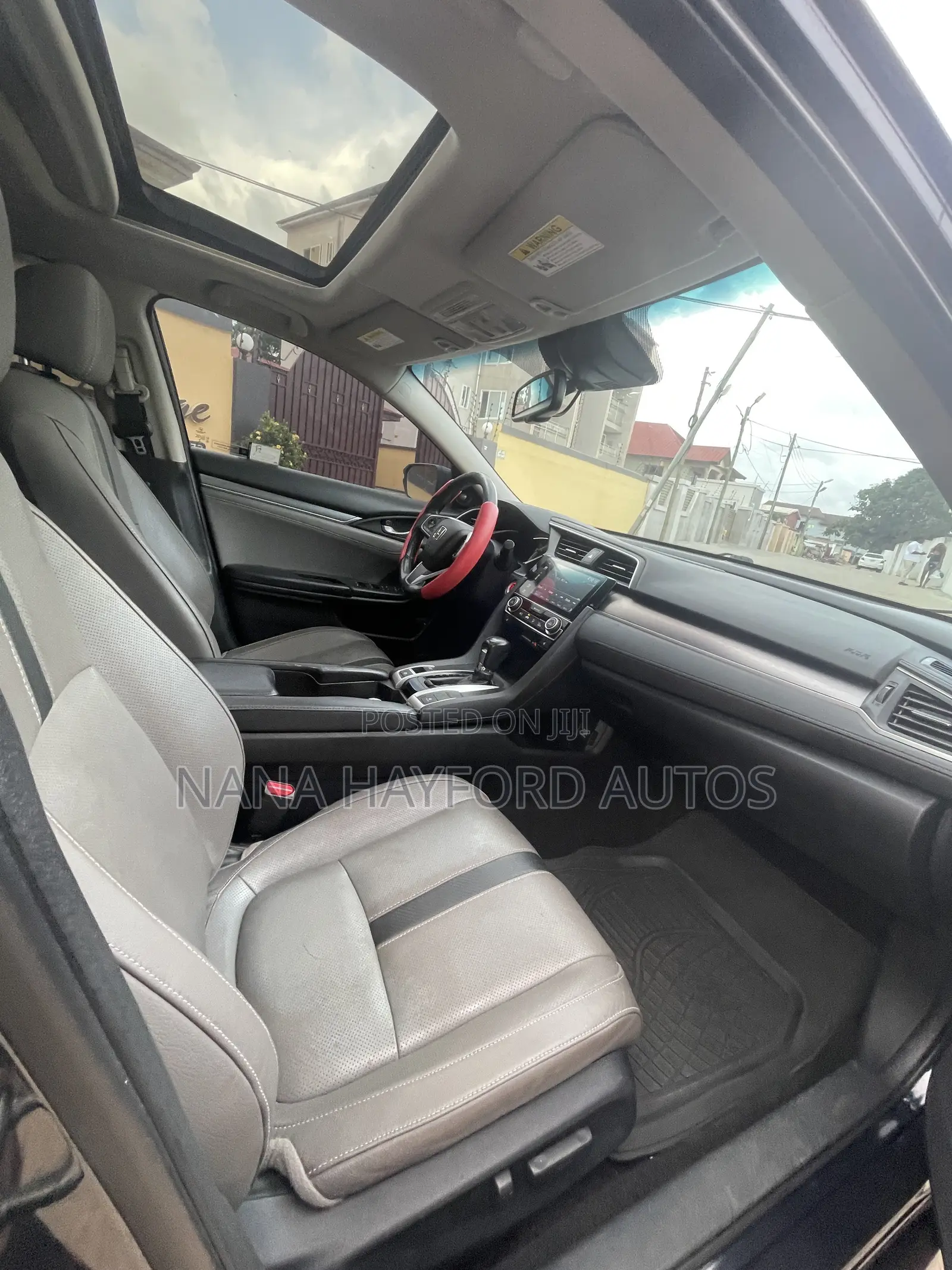 Honda Civic Touring 2dr Coupe (1.5L 4cyl) 2017 Gray