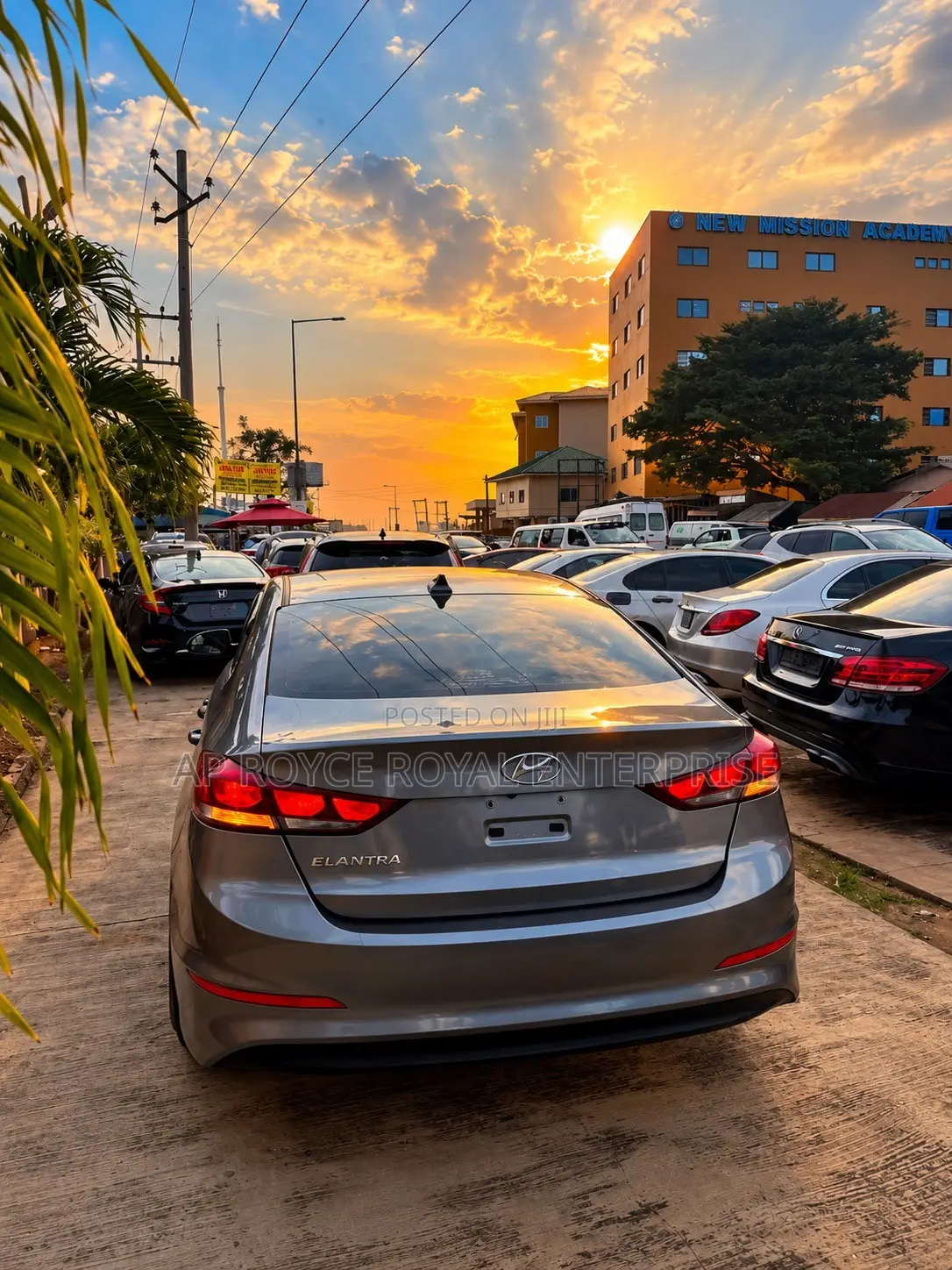 Hyundai Elantra Sport Sedan FWD (1.6L 4cyl 6M) 2017 Gray