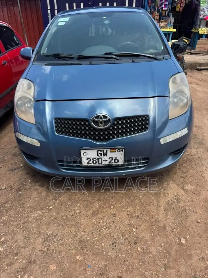 Toyota Yaris Base Hatchback 3dr 2010 Blue