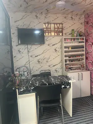 16ft Nail and Braiding Shop (Container)