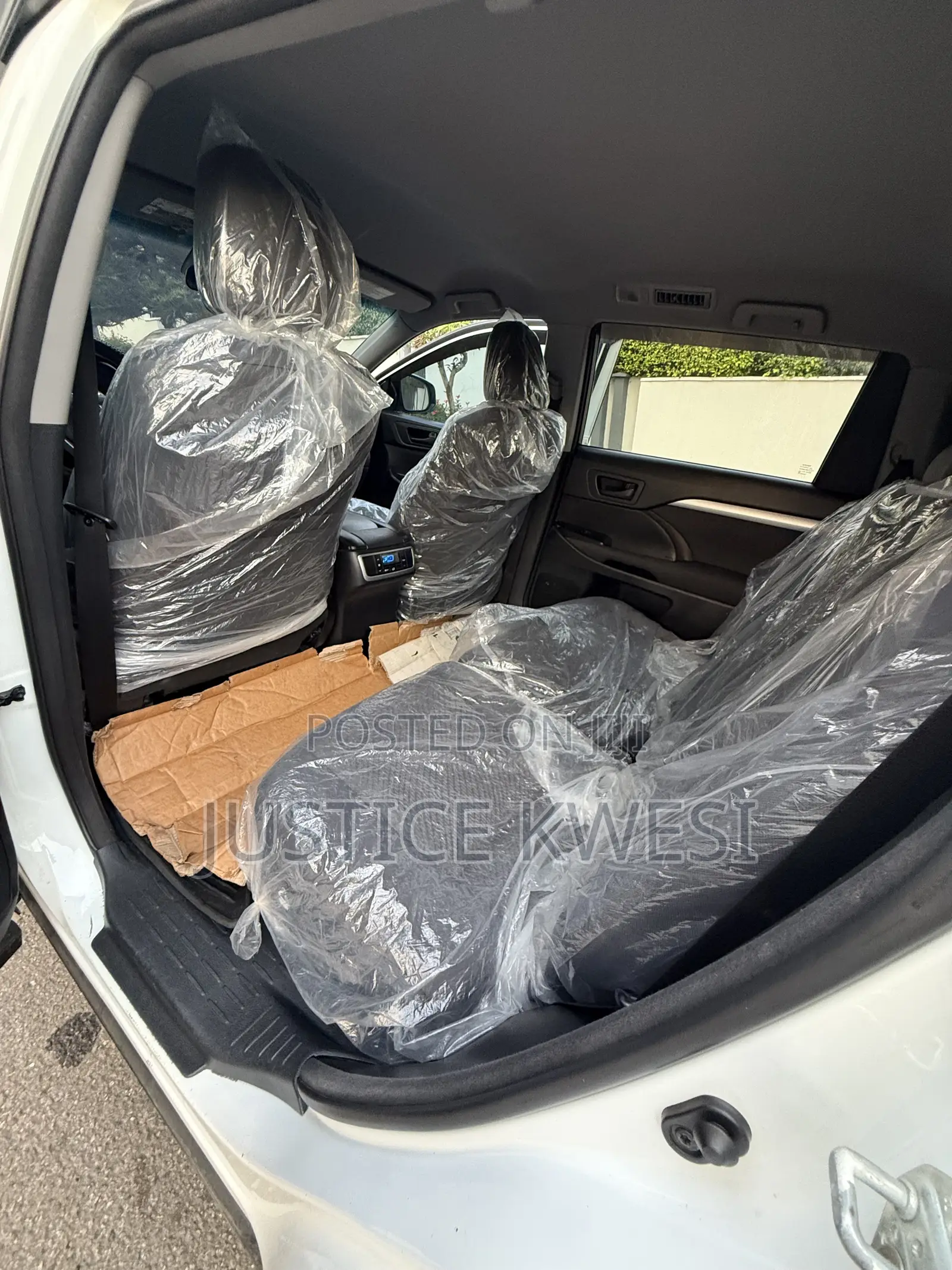Toyota Highlander LE 4x4 V6 (3.5L 6cyl 8A) 2018 White