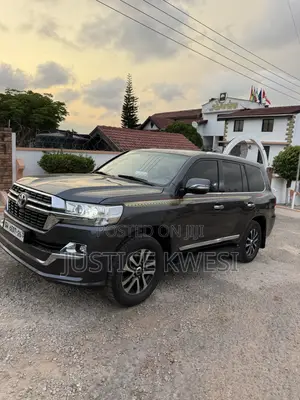 Toyota Land Cruiser 4.5 V8 GXR 2012 Black