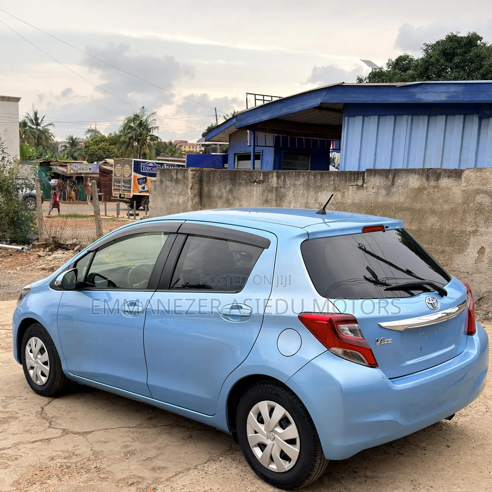 Toyota Vitz 1.3 FWD 5dr 2015 Blue