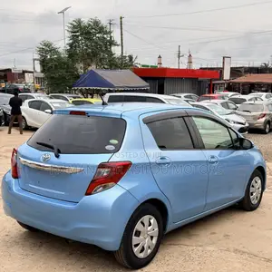Toyota Vitz 1.3 FWD 5dr 2015 Blue