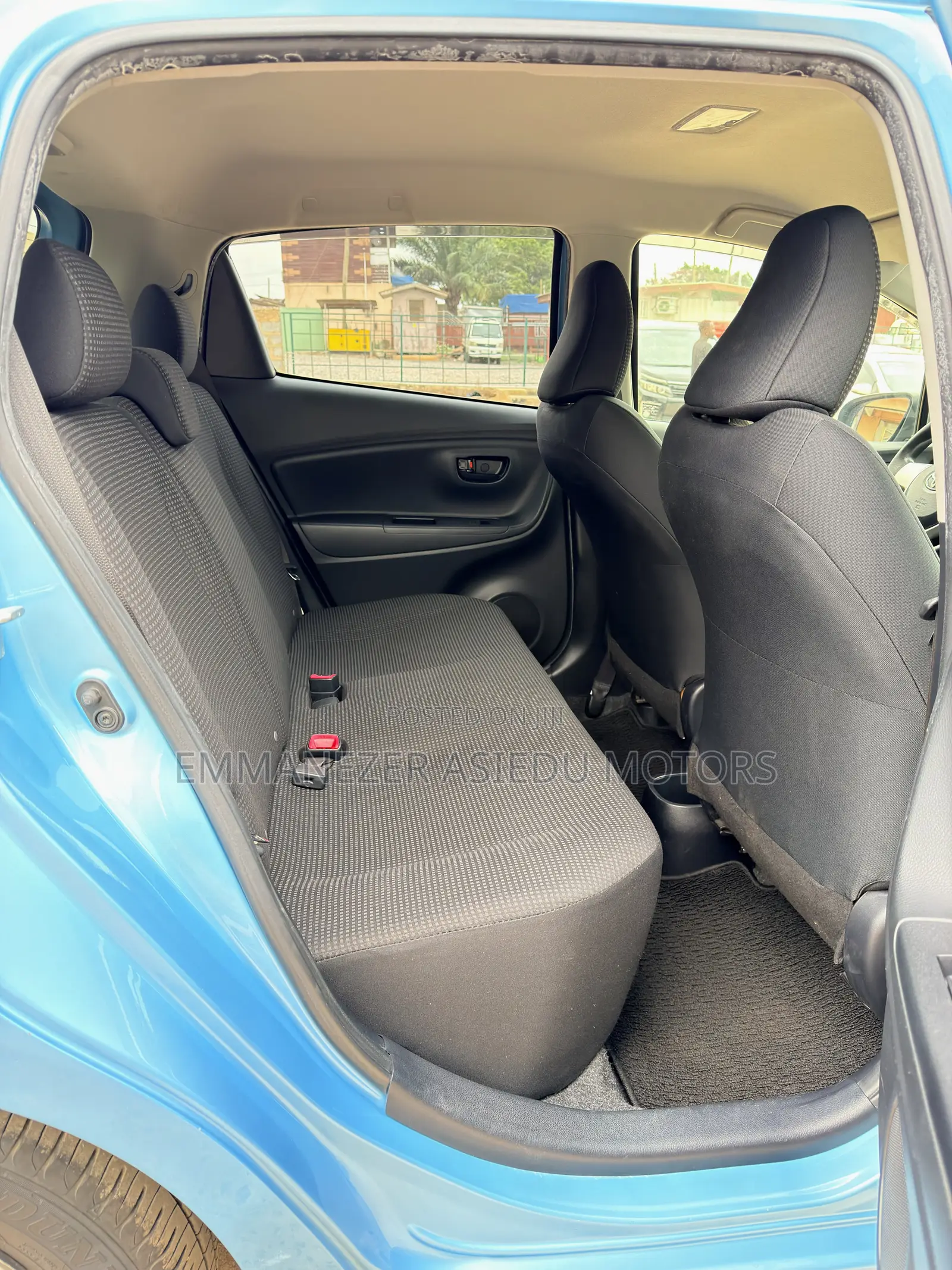 Toyota Vitz 1.3 FWD 5dr 2015 Blue