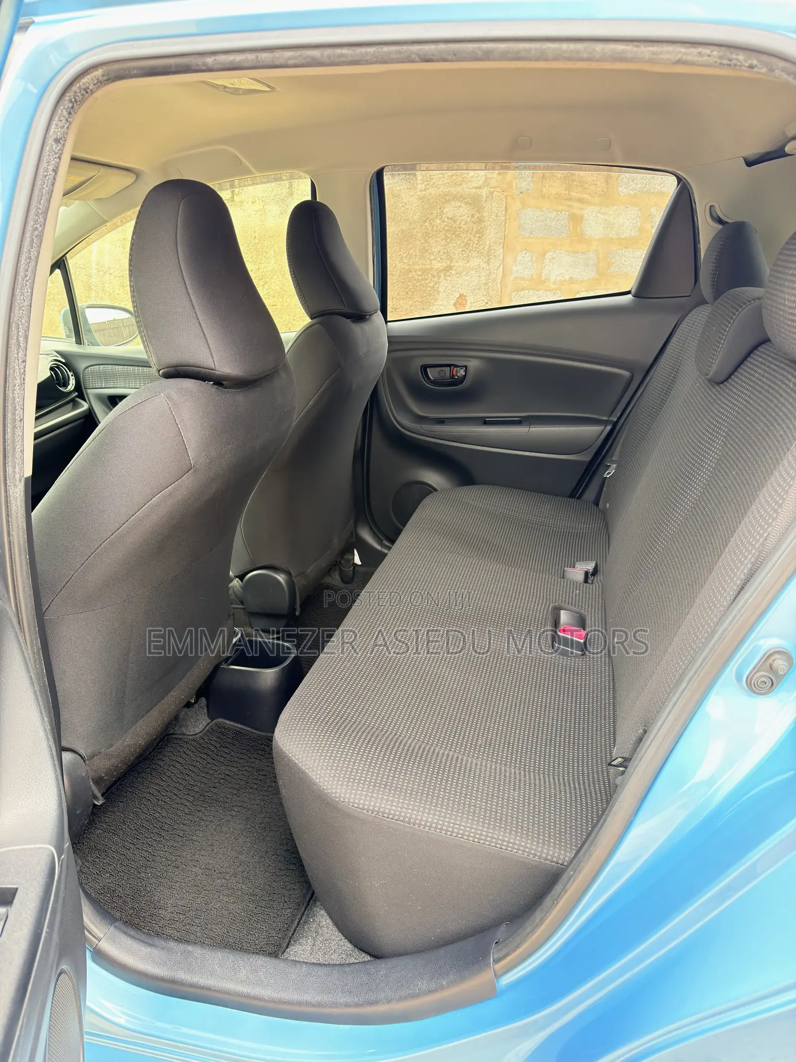 Toyota Vitz 1.3 FWD 5dr 2015 Blue