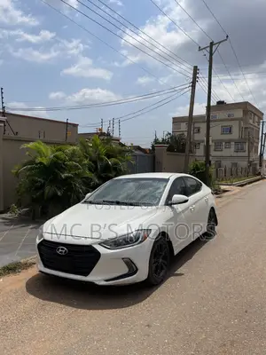 Hyundai Elantra 2017 White