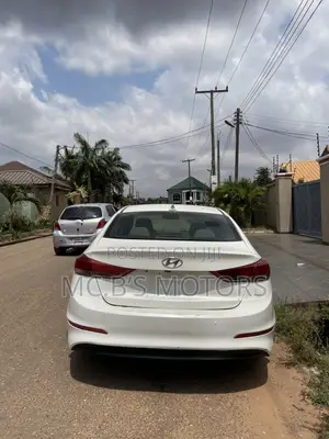 Hyundai Elantra 2017 White