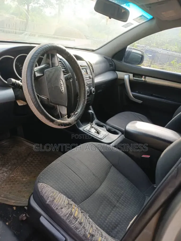 Kia Sorento 2010 Gray