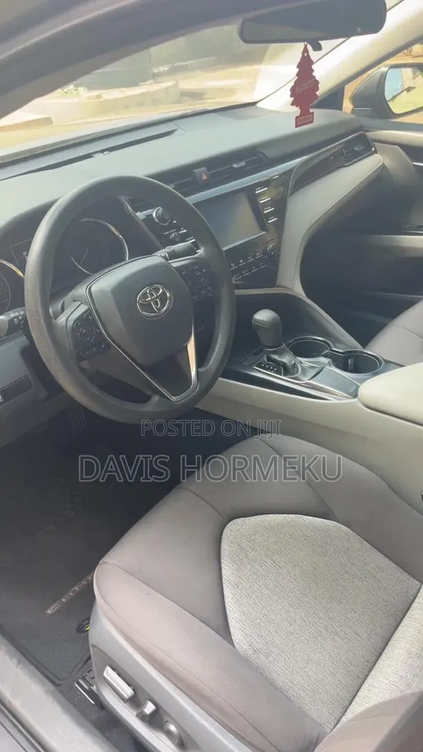 Toyota Camry 2018 Gray