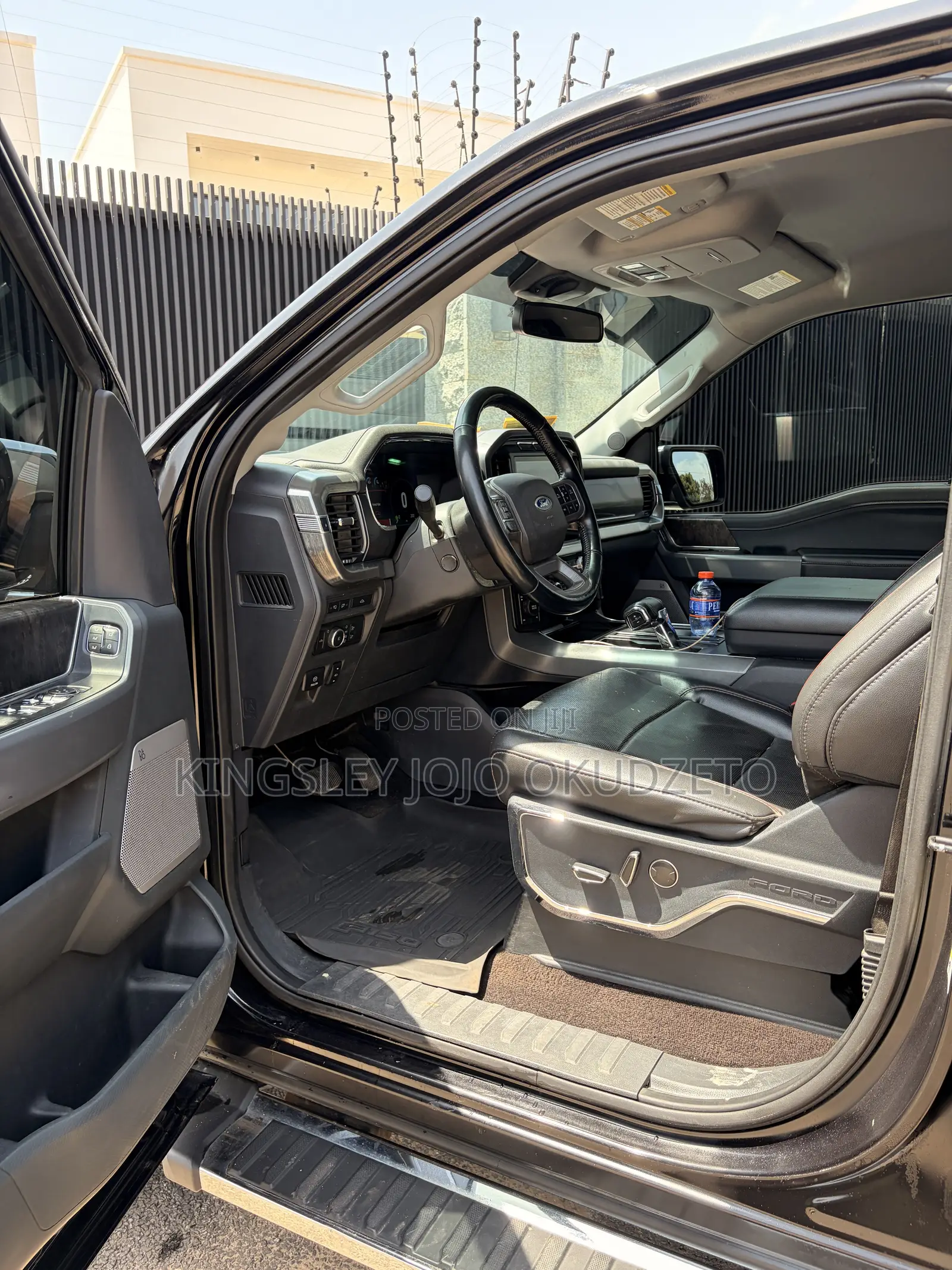 Ford F-150 LARIAT 2022 Black