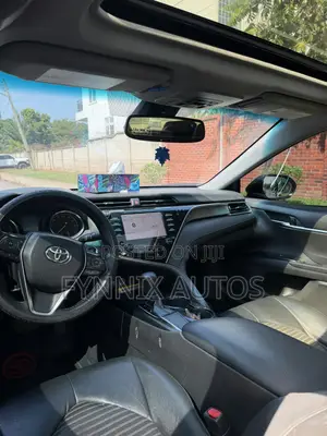 Toyota Camry SE FWD (2.5L 4cyl 8AM) 2018 Gray