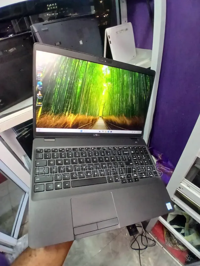 Laptop Dell Latitude 5500 8GB Intel Core i5 SSD 256GB