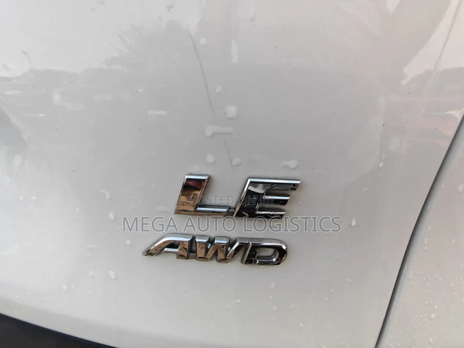 Toyota RAV4 LE AWD 2019 White