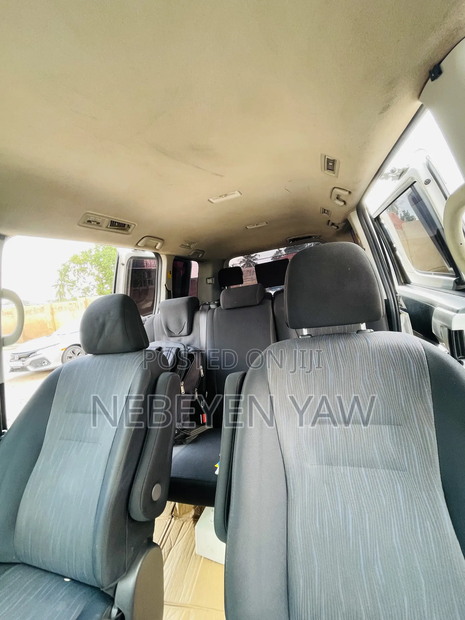 Toyota Voxy 2013 White