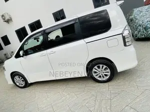 Toyota Voxy 2013 White