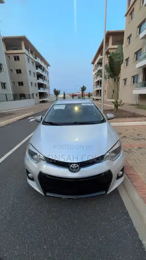 Toyota Corolla 2015 Gray
