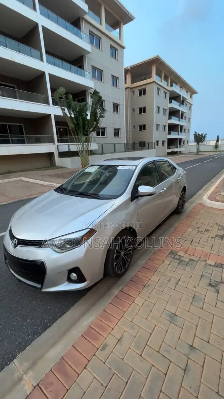 Toyota Corolla 2015 Gray