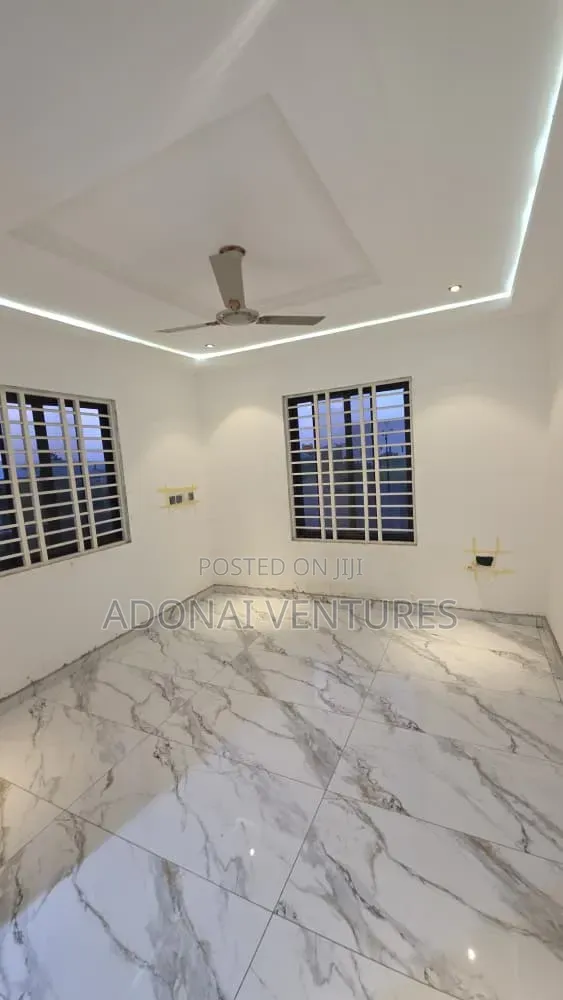 3bdrm House in Sokoban Kwamonma, Kumasi Metropolitan for rent