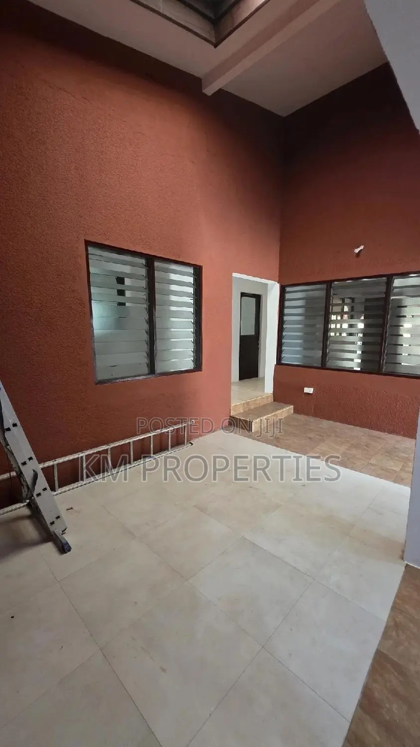 5bdrm Bungalow in Haatso for rent