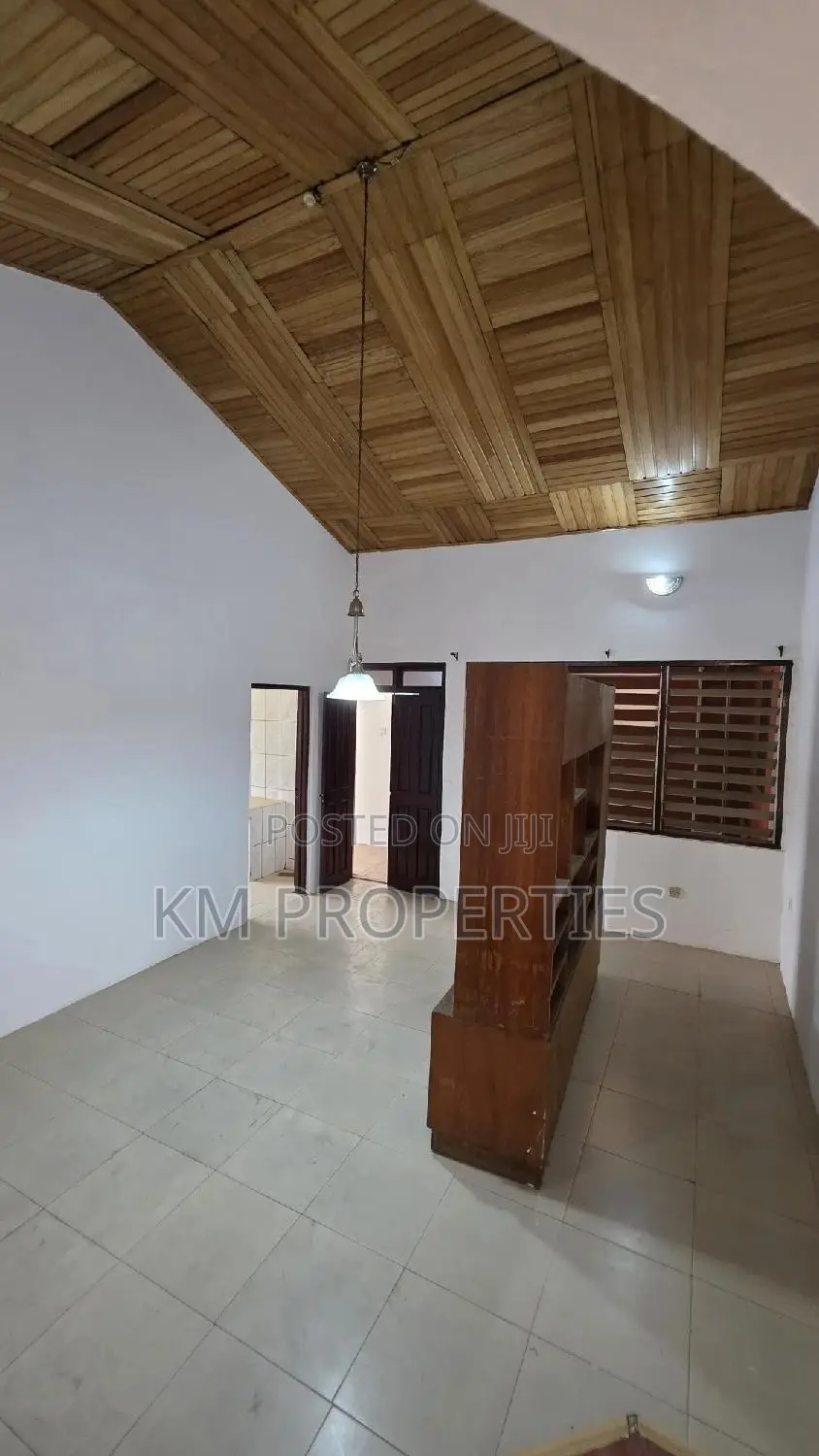 5bdrm Bungalow in Haatso for rent