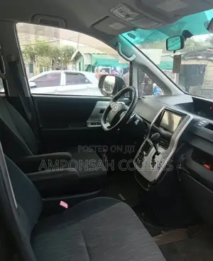Toyota Voxy 2013 Black