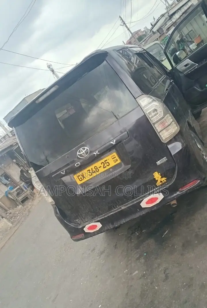 Toyota Voxy 2013 Black