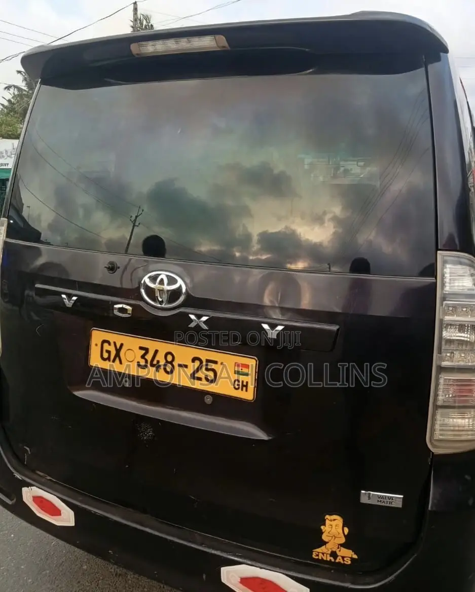 Toyota Voxy 2013 Black