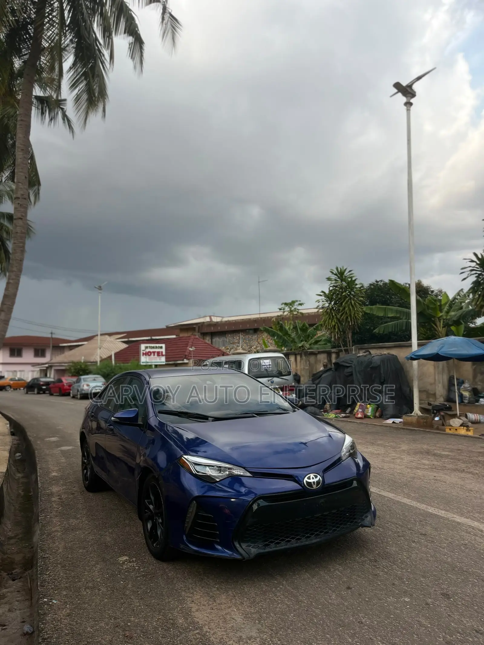 Toyota Corolla SE 4dr Sedan (1.8L 4cyl CVT) 2017 Blue