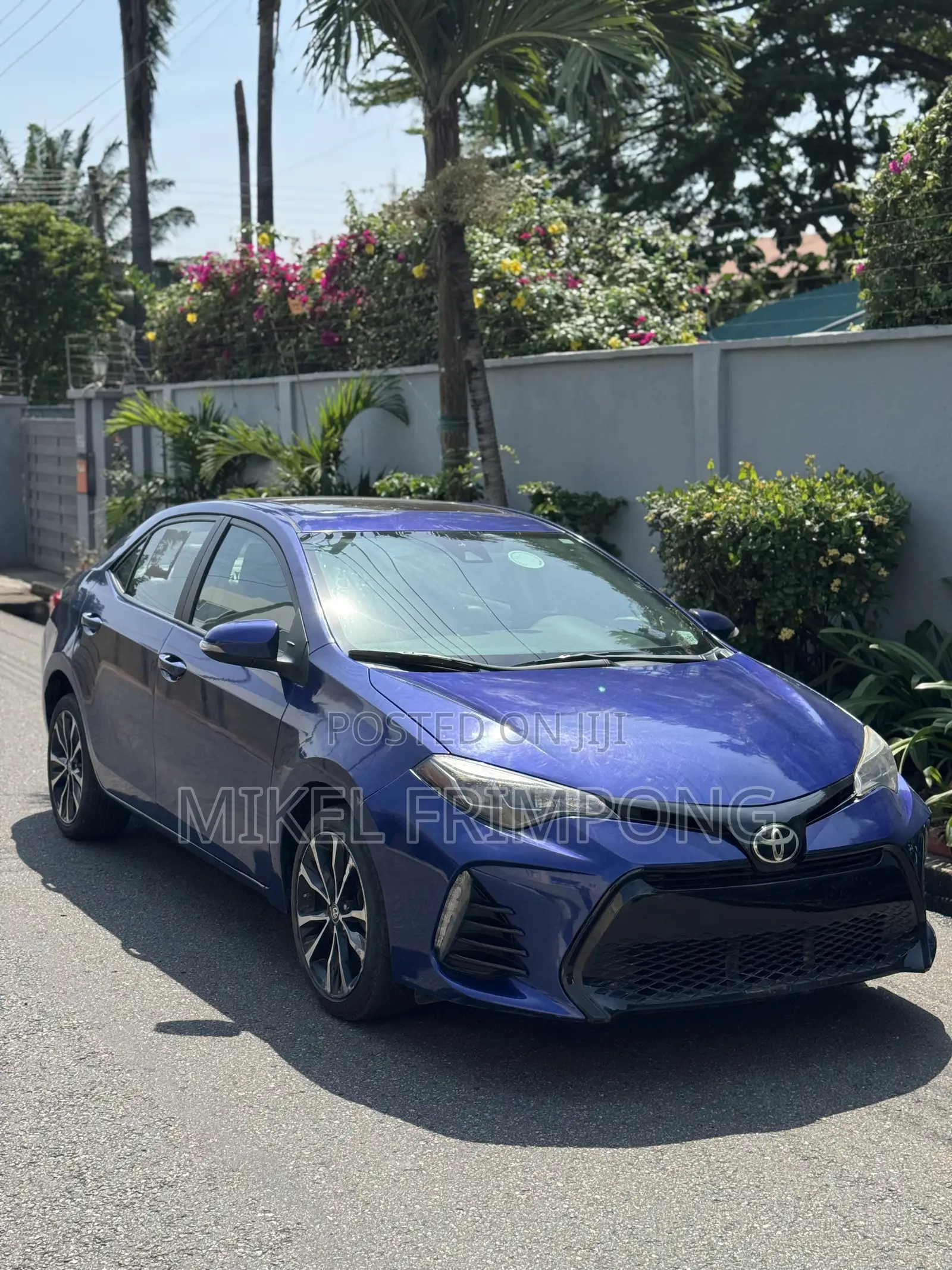 Toyota Corolla SE (1.8L 4cyl 2A) 2018 Blue