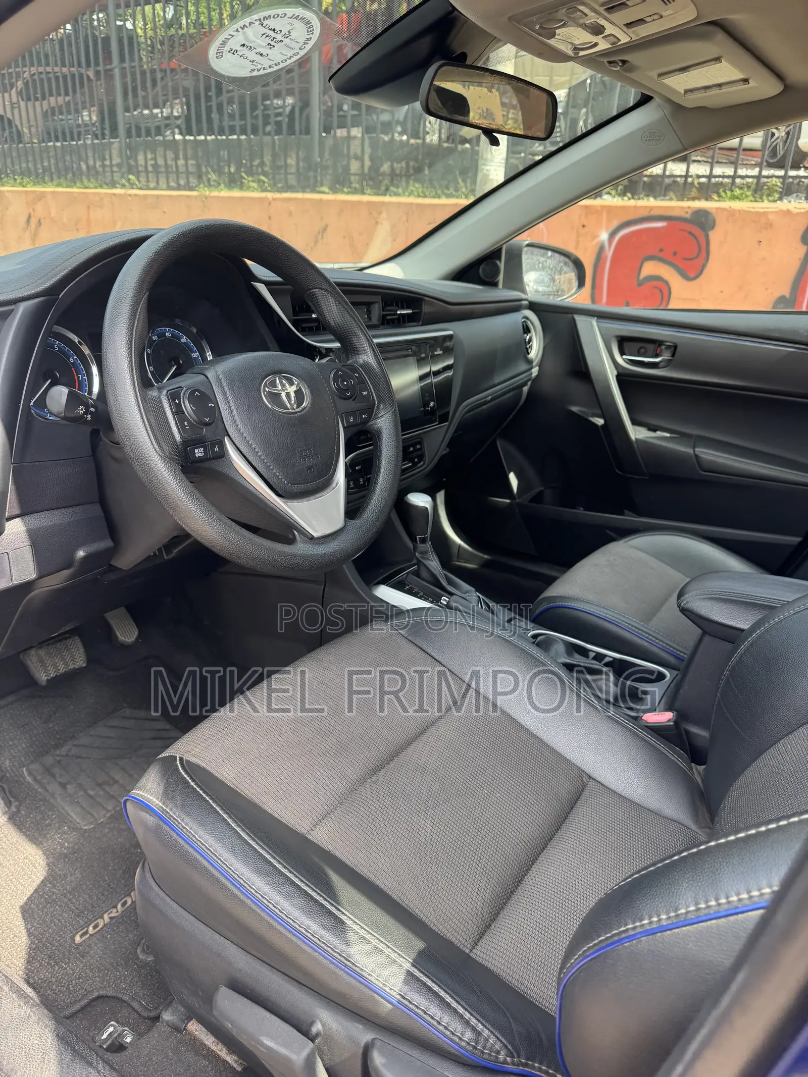 Toyota Corolla SE (1.8L 4cyl 2A) 2018 Blue