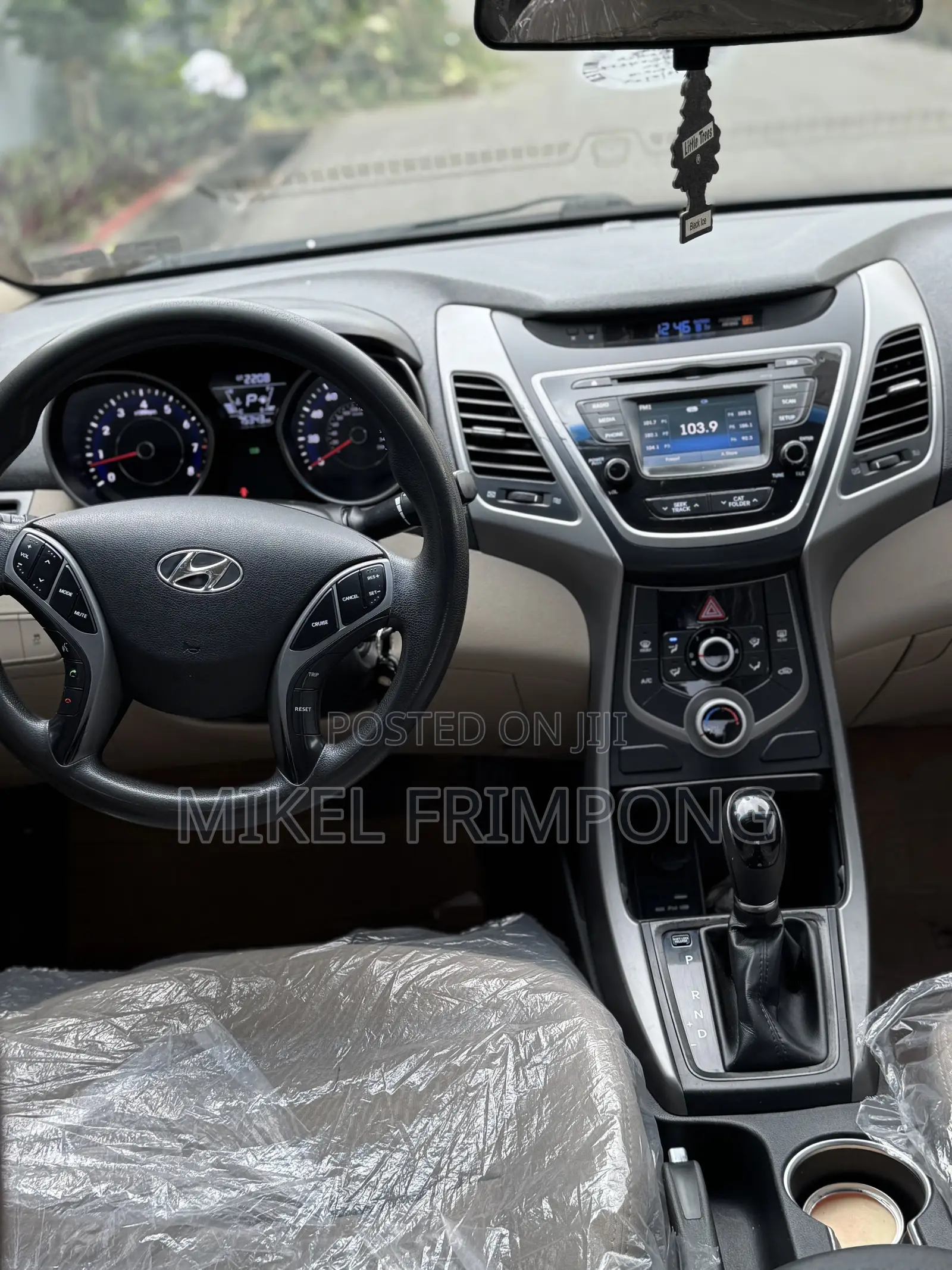 Hyundai Elantra SE Sedan FWD (1.8L 4cyl 6A) 2016 Black