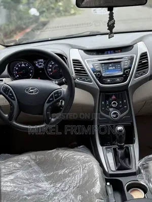 Hyundai Elantra SE Sedan FWD (1.8L 4cyl 6A) 2016 Black