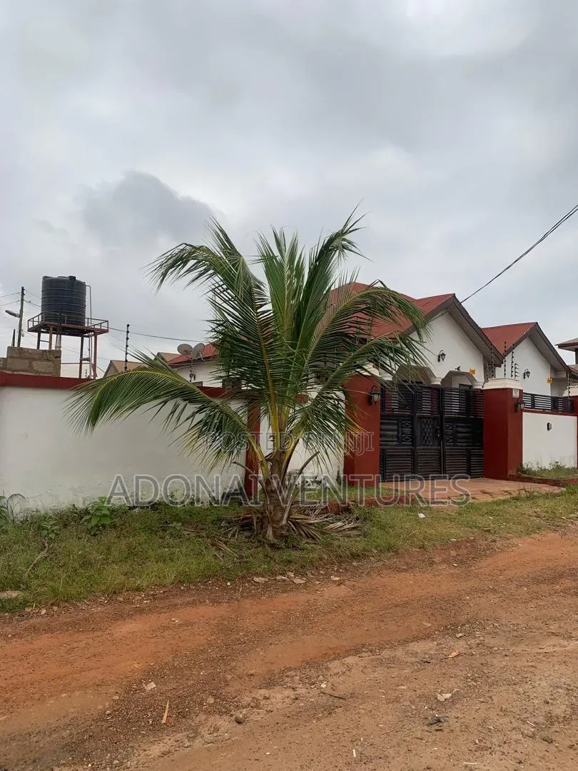 3bdrm House in Abuakwa Agogo, Kumasi Metropolitan for sale