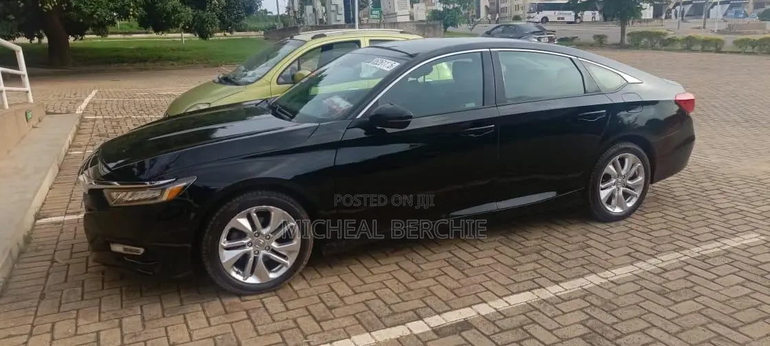 Honda Accord LX (1.5L 4cyl Turbo CVT) 2019 Black