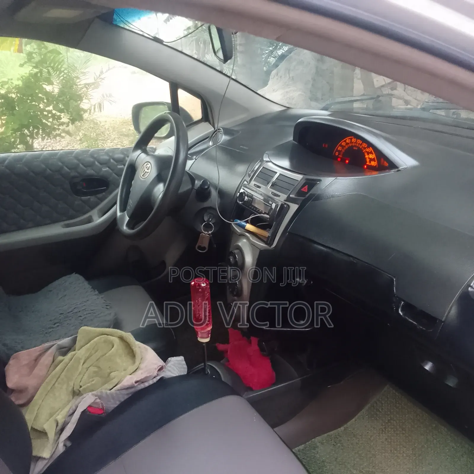 Toyota Vitz 2020 Silver