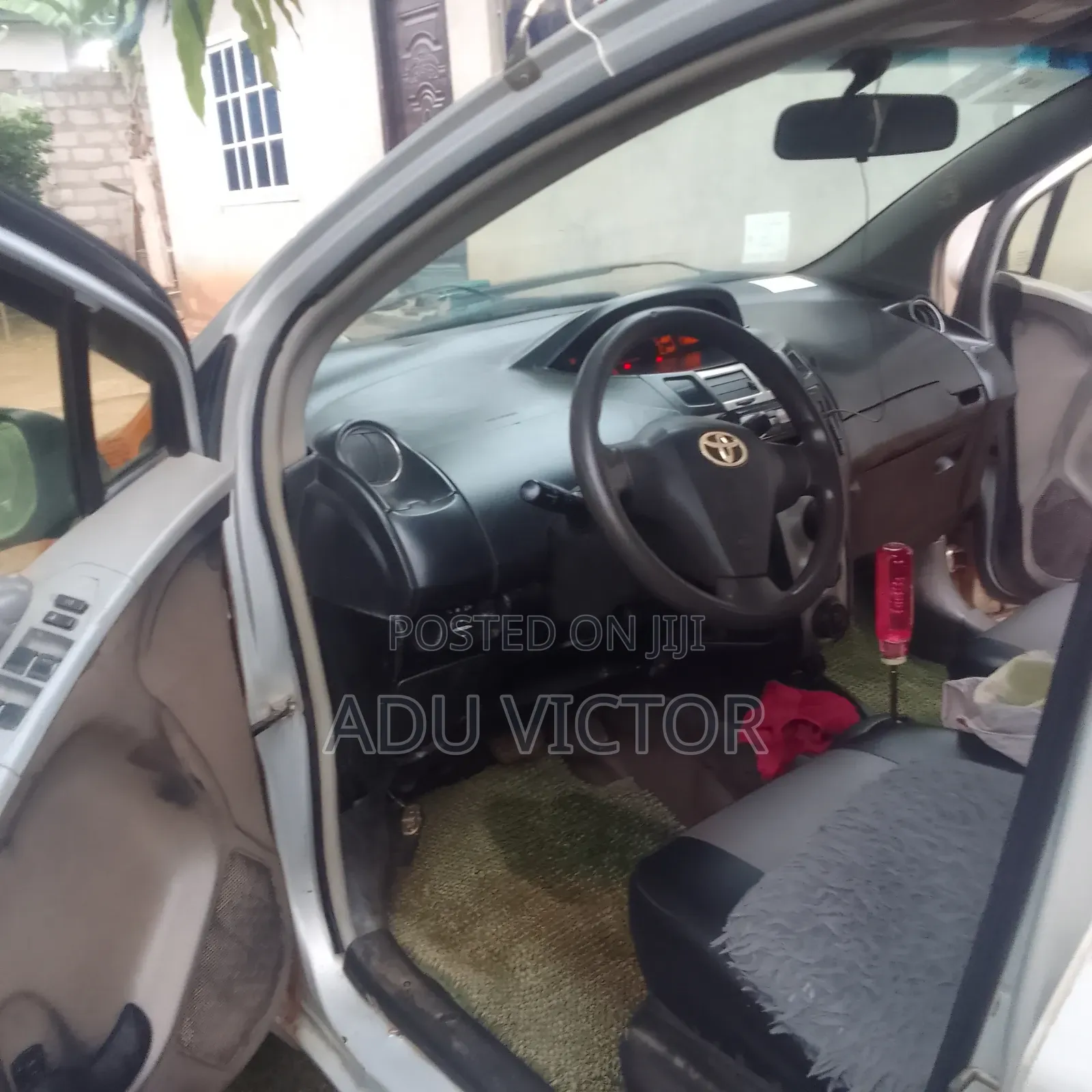 Toyota Vitz 2020 Silver
