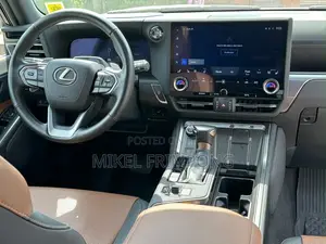Lexus GX 550 Premium+ 4WD 2025 White
