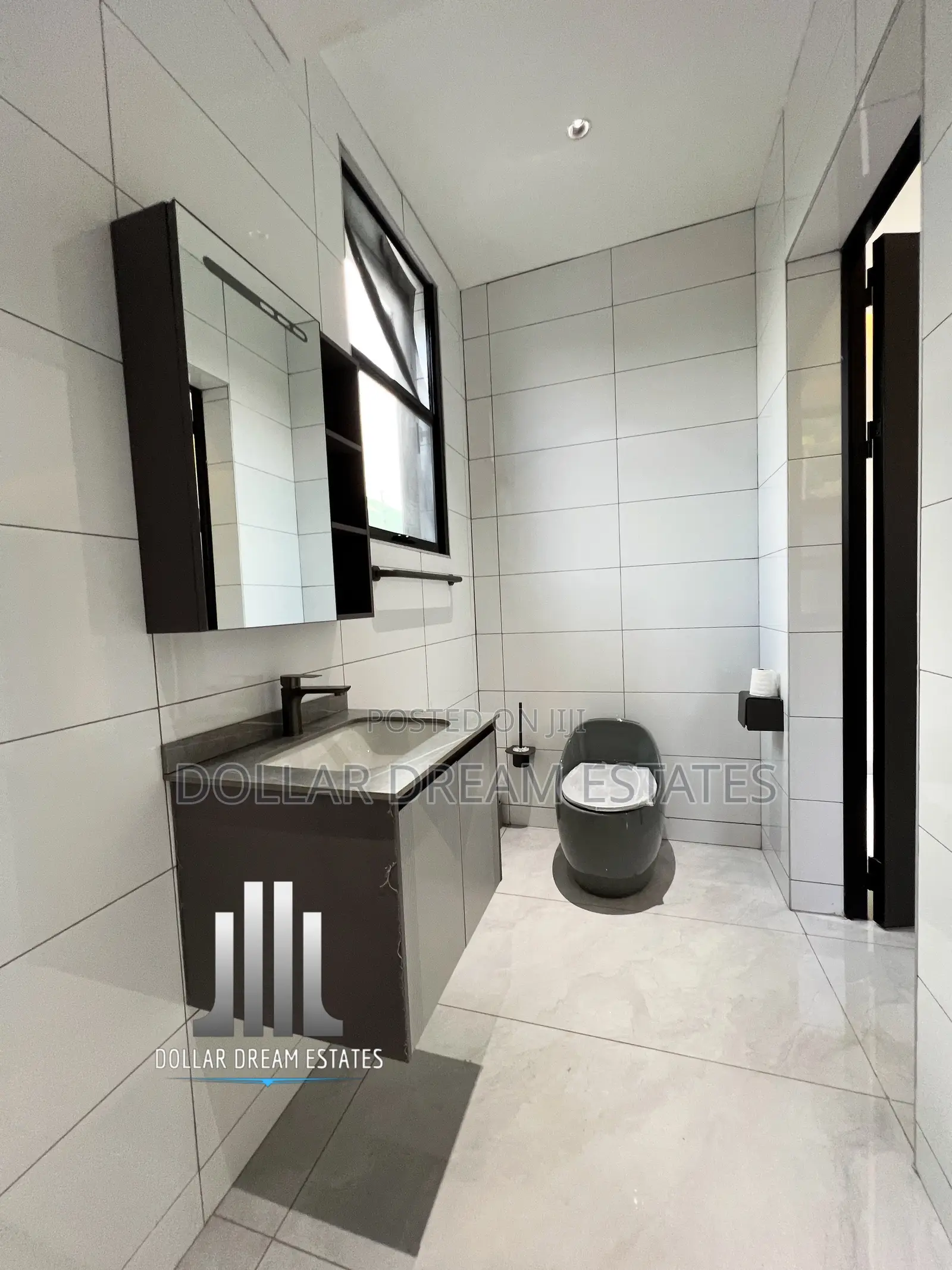5bdrm House in Airport Residential Area for sale